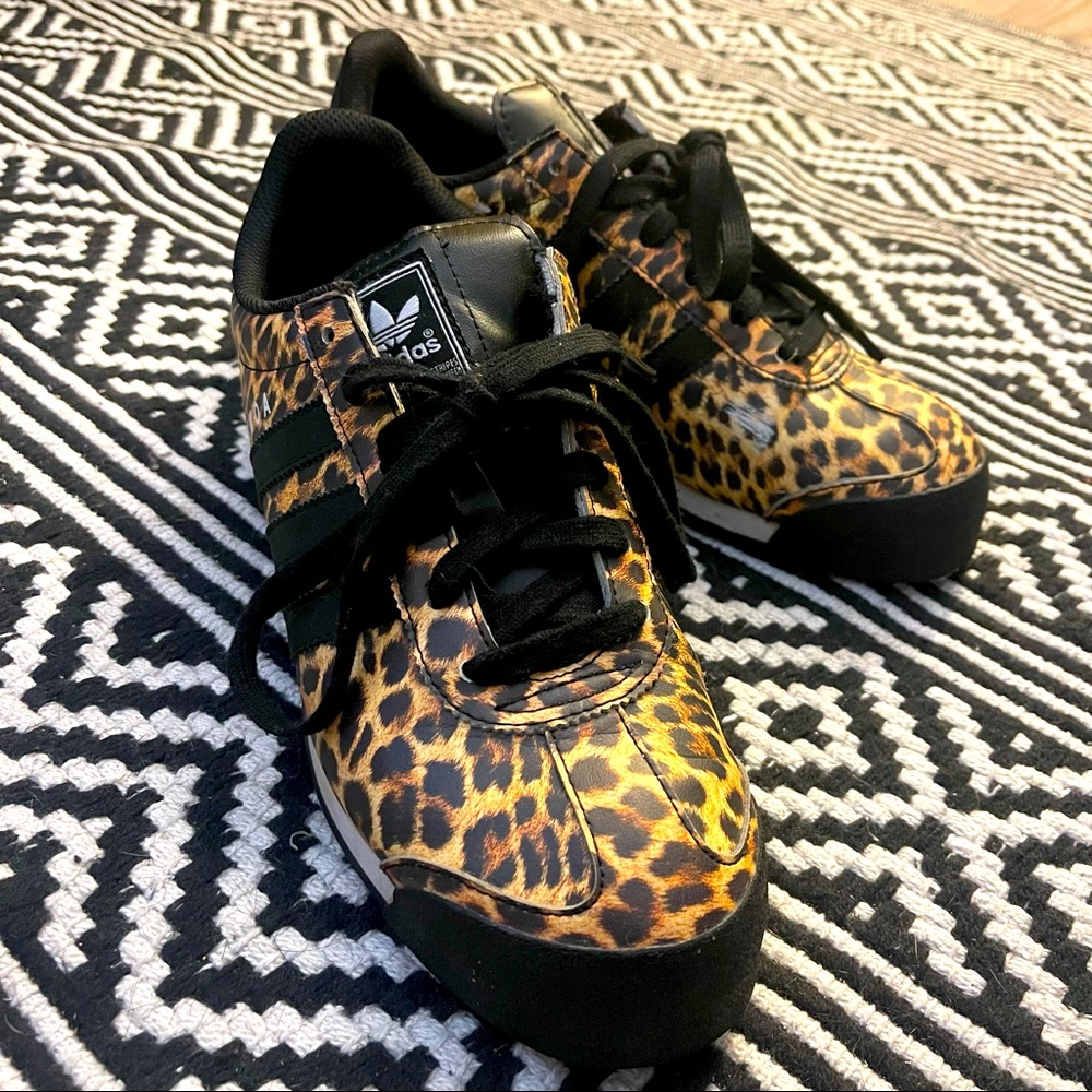 ❣️SOLD❣️Cheetah print adidas sneakers